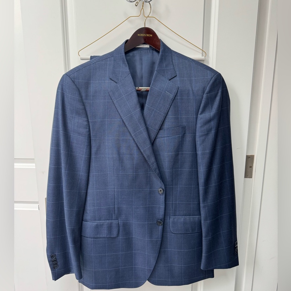 Men’s Peter Millar Suit
